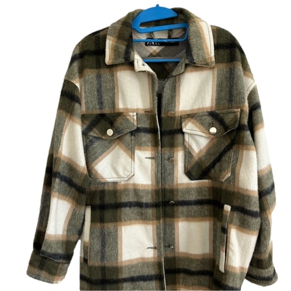 Tops - Zara Plaid Shacket Button Up Shirt Jacket